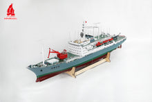 Cargar imagen en el visor de la galería, Arkmodel 1/100 XiangYangHong 10 Ocean Scientific Research Ship Model RTR/KIT No. 7526
